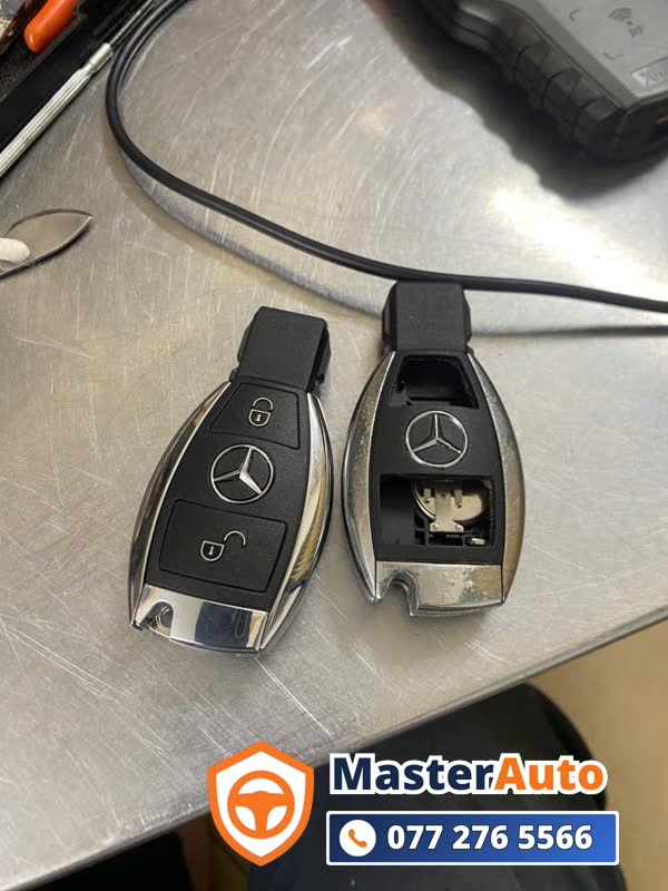 chìa khóa smart key xe sang — làm chìa khóa ô tô cao cấp tại Hóc Môn