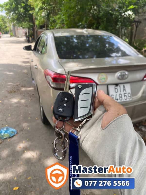 làm chìa khóa remote Toyota Vios tại Bình Dương