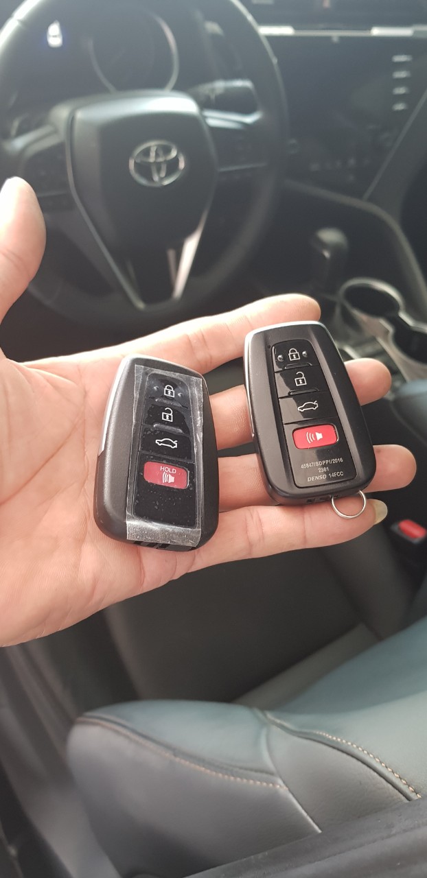làm chìa khóa xe camry
